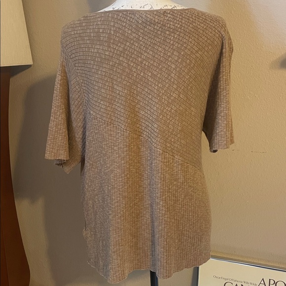 Dear John Short Sleeved Sweater - Picture 4 of 5